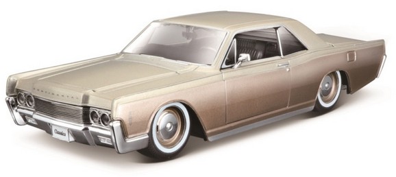 Maisto Lincoln Continental 1966 (1/26)